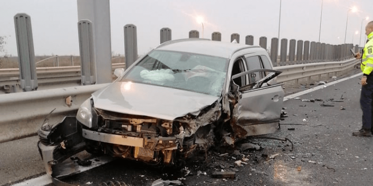 Cinci persoane rănite pe A1, lângă Timișoara, după ce un „bizon” a intrat pe contrasens, pe șoseaua de mare viteză