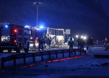 Tragedie în Bulgaria! 45 de oameni au murit dintre care 12 copii, după ce un autocar a luat foc în mers
