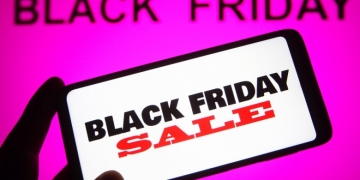 Încă 22 de magazine şi site-uri au fost amendate de ANPC pentru nereguli de Black Friday