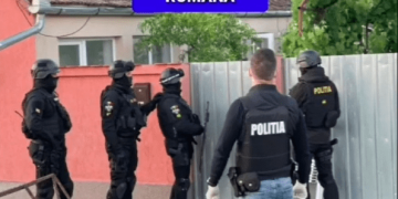 TIMIȘ: Suspecți de contrabandă, treziți din pat de mascați! Operațiune de amploare împotriva traficanților de țigări