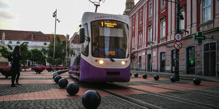 STPT: Călătorii pasionați de tehnologie au la dispoziție 6 aplicații