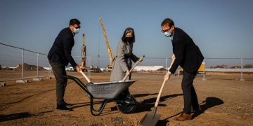 Dominic Fritz „urcă” pe valul Ikea! Primarul Timișoarei își trece în cont investiția de la Dumbrăvița