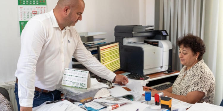 Primarul comunei Moravița a luat la pas comuna pentru a sta de vorbă cu localnicii