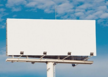 Amenzi de 610.000 de lei pentru panouri publicitare amplasate ilegal