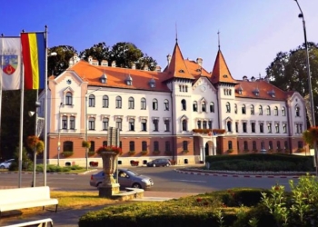 Doi PNL-iști se dau în judecată! Primăria Lugoj acționează în instanță Direcția de Sănătate Publică Timiș! Niciuna dintre instituții nu vrea să plătească salariile medicilor