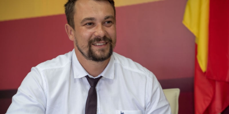 Primarul comunei Cărpiniș vă urează Sărbători Fericite!