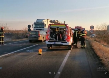 VIDEO Accident cu trei mașini pe drumul care leagă Remetea de Timișoara