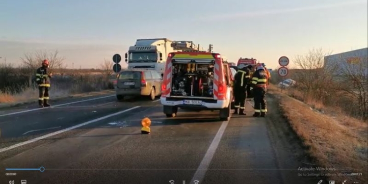 VIDEO Accident cu trei mașini pe drumul care leagă Remetea de Timișoara