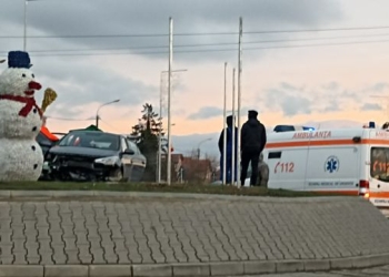 Încă un șofer „mușcă” din sensurile giratorii din Moșnița Nouă