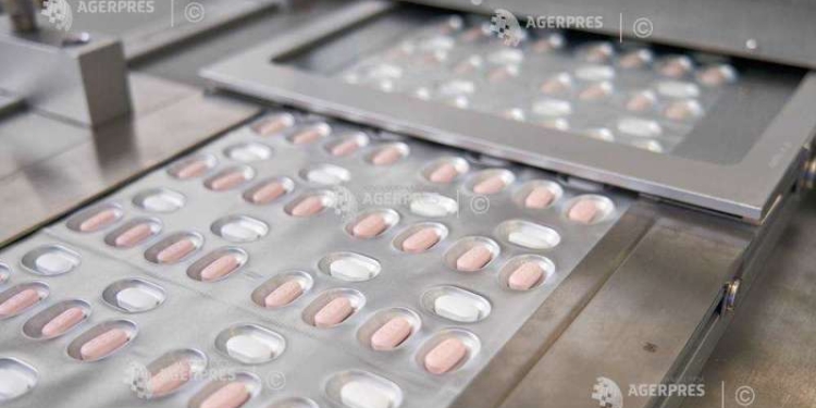 Prima țară care autorizează o pastilă anti-COVID19