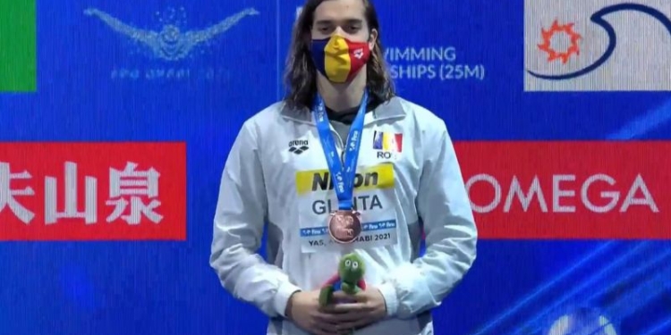 Robert Glință aduce bronzul mondial la natație în România