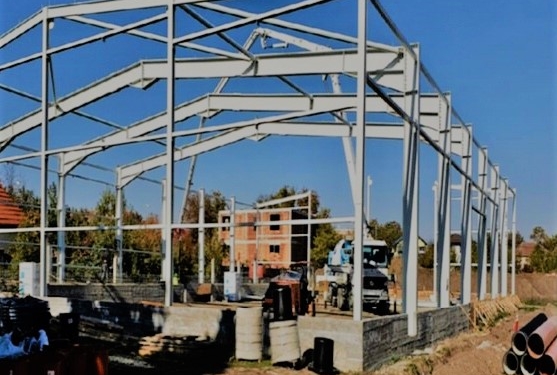 Sala de sport din Sânandrei a prins contur… metalic