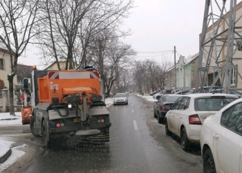 A venit zăpada! Și nu pleacă ușor! Cod galben de ninsori în Vest
