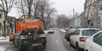 A venit zăpada! Și nu pleacă ușor! Cod galben de ninsori în Vest