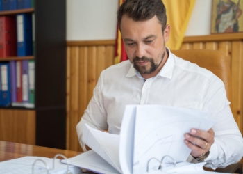 Visele pot deveni realitate! Primăria din Cărpiniș asigură cursuri și activități extrașcolare GRATUITE tuturor copiilor din comună