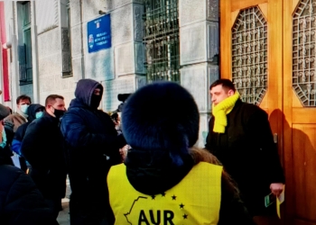 VIDEO Dominic Fritz acuză că olteni conduși de George Simion (AUR) au cotropit Primăria Timișoara