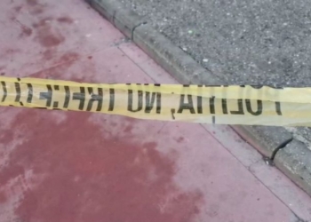 VIDEO S-au înjunghiat în drum spre școală! O adolescentă a băgat cuțitul într-un tânăr de 17 ani, în Piața 700