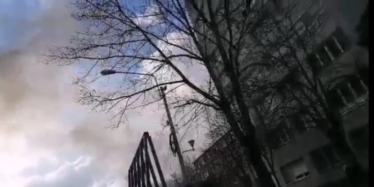 VIDEO Incendiu puternic în Calea Șagului! Fumul s-a văzut de la sute de metri