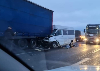 Accident tragic în vestul țării! O femeie a murit, alte patru persoane rănite