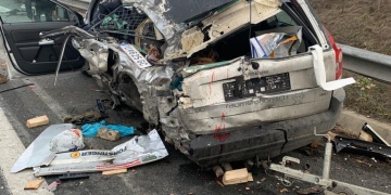 FOTO. Accident pe autostrada Vestului. Trei oameni au fost răniți