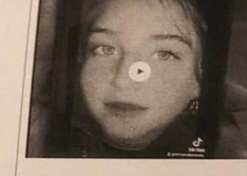 O fată de 13 ani a plecat de acasă și nu s-a mai întors. Părinții cer ajutorul poliției