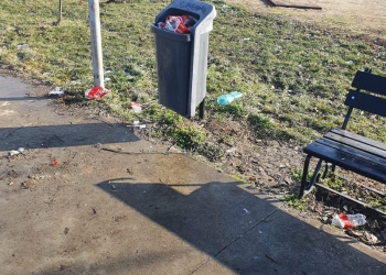 Parc – pericol public! Parcul Copiilor din Chișoda, dat uitării de administrația locală