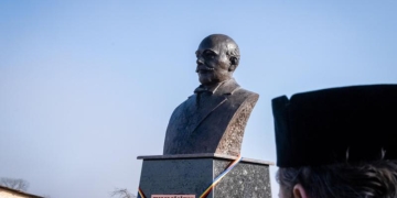 Bustul istoricului Teodor Păcățian a fost dezvelit în județul Arad. Manifestarea face parte Bicentenarul Teologie Arădene
