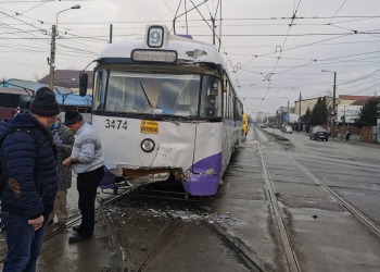 VIDEO Două tramvaie s-au ciocnit la Timișoara. Un vatman a schimbat greșit macazul