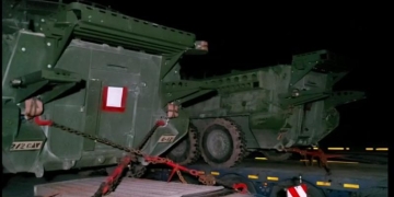 VIDEO Transportoare blindate și vehicule militare americane au ajuns în România, prin vama Nădlac