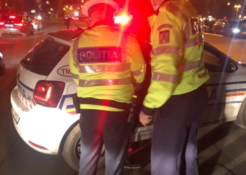VIDEO Polițist de frontieră din Timiș, infractor de rând! A fost prins rupt de beat la volan și a încercat să fugă de colegii polițiști