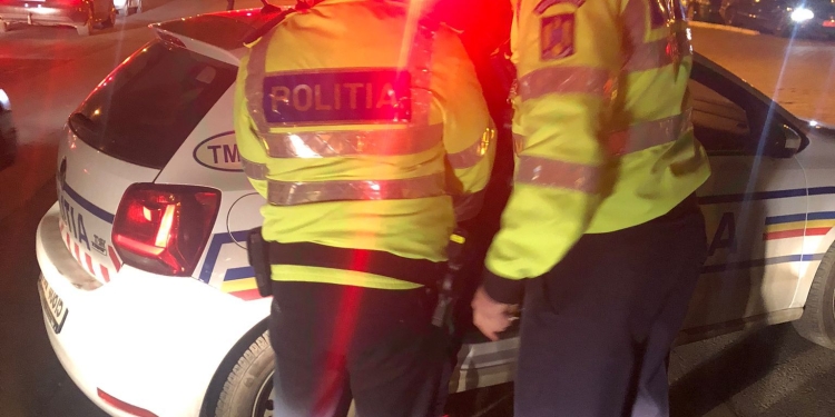 VIDEO Polițist de frontieră din Timiș, infractor de rând! A fost prins rupt de beat la volan și a încercat să fugă de colegii polițiști