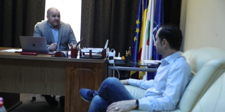 Comuna Moravița vizitată, din nou, de președintele Consiliului Județean Timiș. Răzvan Brăzdău: Gaiu și Dejan vor avea asfalt!