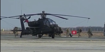 VIDEO Elicoptere militare NATO pe aeroportul din Timișoara