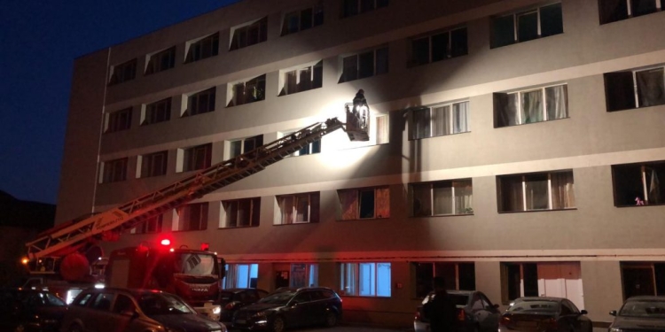 O familie din Timișoara a ajuns la spital! Au reclamat stări de leșin după dezinfecția apartamentului