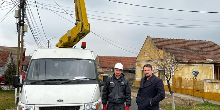 Iluminat stradal modern, în comuna Cărpiniș