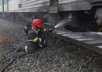 Un tren a luat foc în Arad
