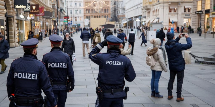 Austria reintroduce restricțiile COVID