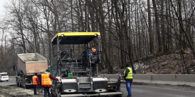 Restricții de trafic. Se lucrează în zona Coșava