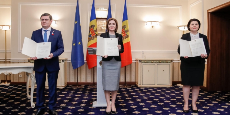 Republica Moldova a mai făcut un pas spre Uniunea Europeană! Președintele Maia Sandu a semnat cererea de aderare
