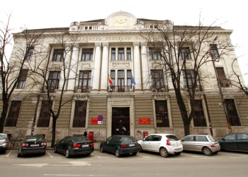 Avertismentele cu „Atenție, cade tencuiala!” de pe Palatul Poștelor, vor dispărea! Clădirea ar urma să intre în reabilitare