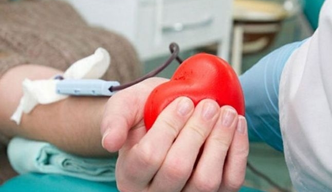 Românii donează sânge pentru oamenii din Ucraina