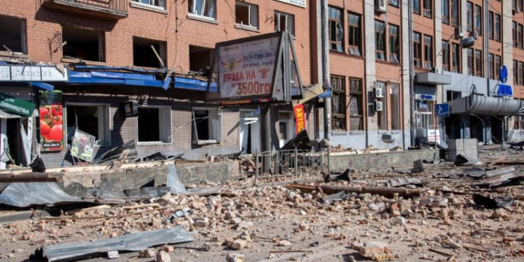 10 oameni care stăteau la coadă pentru pâine au fost omorați de un obuz rusesc