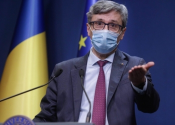 Ministrul energiei, Virgil Popescu îndeamnă la calm: „fac apel la români să nu stea la coadă la benzinării”