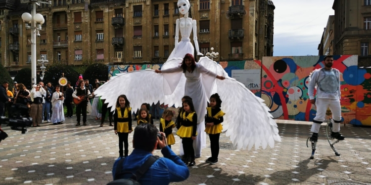 Ce faci astăzi? Târgul de Paște poate fi un motiv să ieși la plimbare