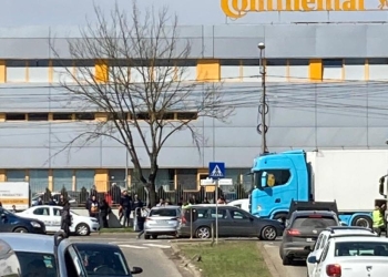 Accident în Timișoara între un TIR și două autoturisme