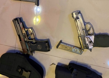 VIDEO Zeci de percheziții în vestul țării, la persoane suspectate de trafic de droguri, de arme și falsificare de bani