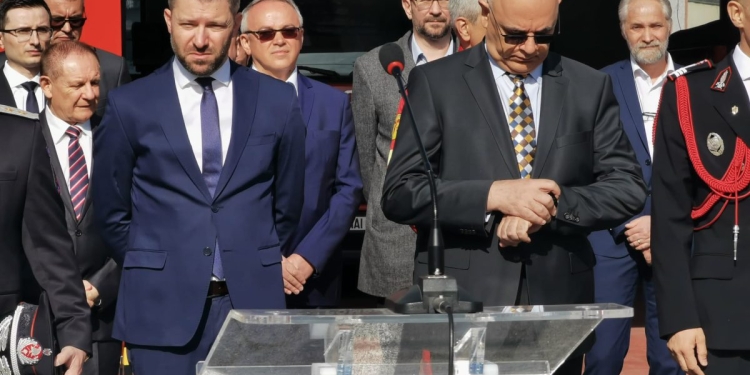 VIDEO Drepți! Șeful DSU, Raed Arafat la Timișoara! A tăiat panglica sediului nou de la ISU Timiș