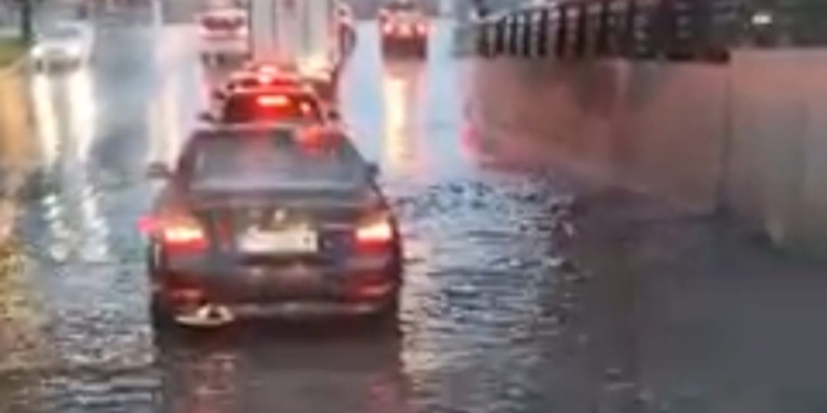 VIDEO Luați o gondolă dacă vreți să traversați pasajul Jiul!