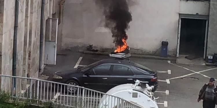 Pompierii au intervenit la Spitalul Județean din Timișoara! O targă a luat foc