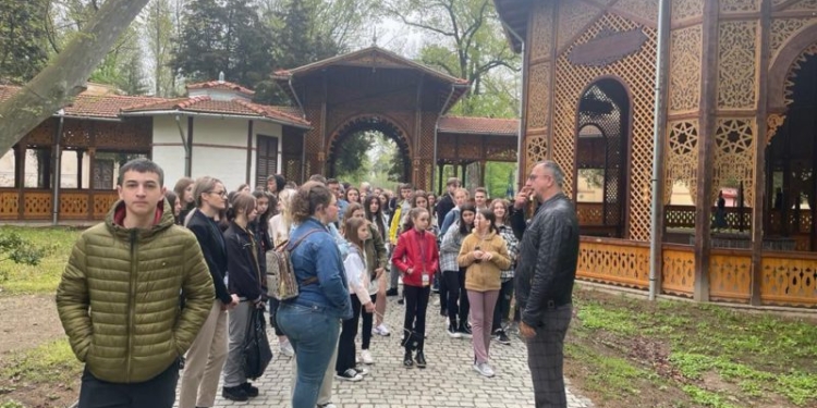 Elevi olimpici în vizită la Buziaș